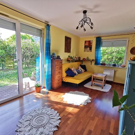 Przytulna Kawalerka Z Ogrodem Apartment กดัญสก์ ภายนอก รูปภาพ