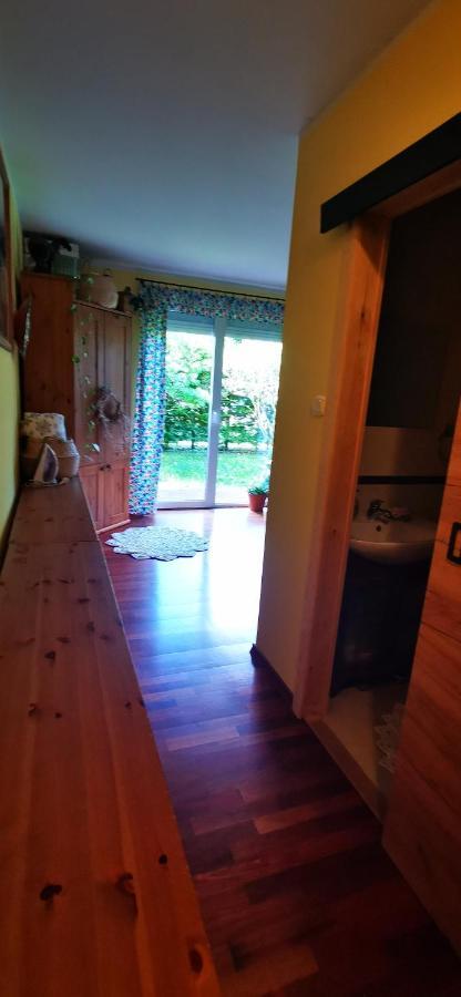 Przytulna Kawalerka Z Ogrodem Apartment กดัญสก์ ภายนอก รูปภาพ
